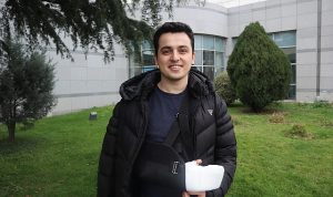 10-saatlik-bir-ameliyatla-ayak-parmagi-eline-nakledildi-a8IA9ptr.jpg