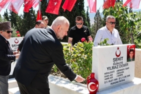 15-temmuz-sehitleri-menemende-dualarla-anildi.jpg
