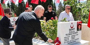 15-temmuz-sehitleri-menemende-dualarla-anildi.jpg