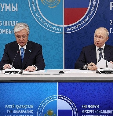 22-rusya-kazakistan-bolgelerarasi-is-birligi-forumu.jpg
