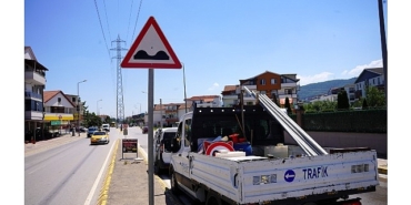 6-ayda-5-binin-uzerinde-levha-ve-direk-yenilendi.jpg