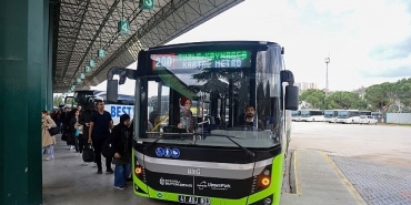 674-bin-yolcu-3-milyon-300-bin-ziyaretci.jpg