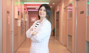 aileler-iyi-bir-kariyerin-mutluluk-getirecegini-dusunuyor-mutluluk-varilmak-istenen-son-nokta-vwPW4IG7.jpg