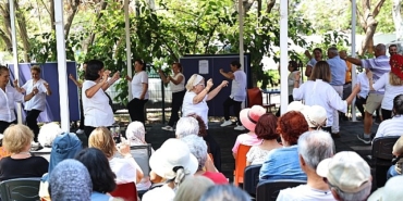 aktif-yasli-merkezinde-veda-programi.jpg