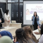 anne-destek-programi-mezunlari-sertifikalarini-baskan-mutludan-aldi.jpg