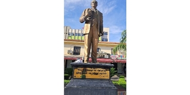 ataturk-heykeli-restore-edildi.jpg