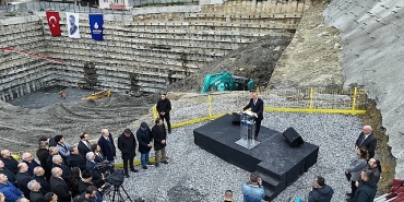 avcilar-resitpasa-caddesi-zemin-alti-otoparkinin-temeli-atildi.jpg