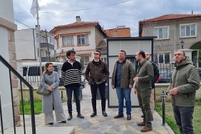 ayvalik-alan-baskanligi-ekibinden-burhaniye-kent-arsivine-ziyaret.jpg