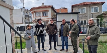 ayvalik-alan-baskanligi-ekibinden-burhaniye-kent-arsivine-ziyaret.jpg