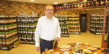 ayvalik-belediye-baskani-mesut-erginden-internet-uzerinden-ayvalik-zeytinyagi-alacak-olan-tuketicilere-uyari.jpg