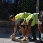 ayvalikta-ayni-anda-alti-noktada-yol-yapim-calismasi.jpg
