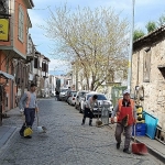 ayvalikta-temizlik-seferberligi-suruyor.jpg