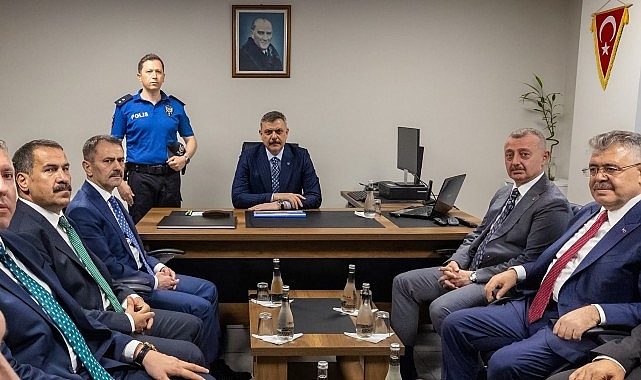 bakan-ciftci-buyuksehirin-vizyon-projelerini-yerinde-inceledi.jpg