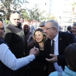balikesir-buyuksehir-belediye-baskani-ahmet-akin-edremitlilerin-taleplerini-dinledi.jpg