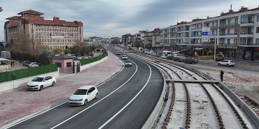 baskan-altay-adliye-sehir-hastanesi-rayli-sistem-baglantisinda-calismalarin-sona-yaklastigini-acikladi.jpg
