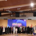 baskan-altay-aile-yili-kapsaminda-ilcelerden-gelen-kadinlarla-bulustu.jpg