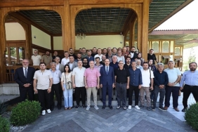 baskan-altay-basin-mensuplariyla-uclg-baskanligi-surecini-degerlendirdi.jpg