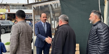 baskan-altay-esnaflarin-ve-konyalilarin-bayram-heyecanina-ortak-oldu.jpg