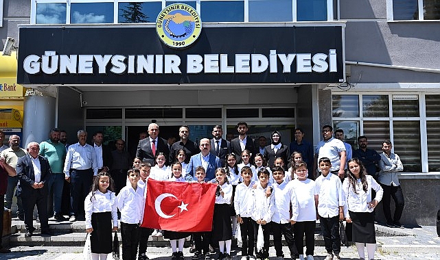 baskan-altay-guneysinir-ve-bozkirda-vatandaslarla-bulustu-bozkir-grup-suyu-projesinin-acilisi-yapti.jpg