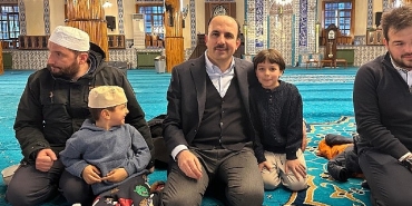 baskan-altay-kapi-camiinde-gelenek-olarak-surdurulen-ummet-iftarinin-bereketine-ortak-oldu.jpg