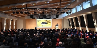 baskan-altay-konya-buyuksehir-belediyesi-calisanlariyla-bayramlasti.jpg