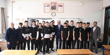 baskan-altay-universiteye-hazirlanan-ogrencilerimize-nakdi-destegin-ilk-odemesini-yaptik.jpg