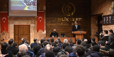 baskan-altay-zorluklarda-ve-sevinclerde-bayragimiz-hepimizi-birlestiriyor.jpg