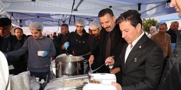 baskan-arastan-depremzedelere-moral-ve-destek-ziyareti.jpg