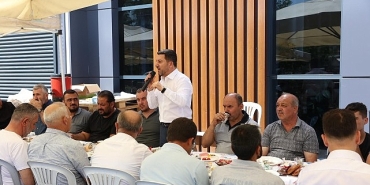 baskan-ari-sanayi-esnafiyla-bir-araya-gelerek-sohbet-etti.jpg
