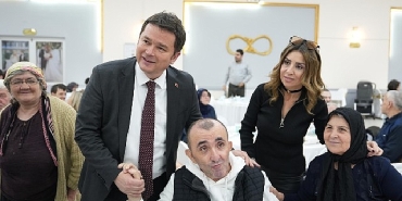 baskan-aydin-barem-sakinleri-ile-iftarda-bulustu.jpg