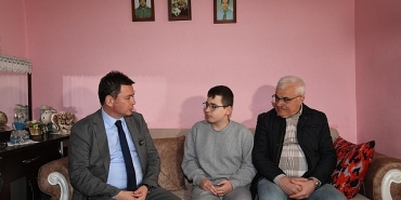 baskan-aydin-ozel-bireyin-mutluluguna-ortak-oldu.jpg