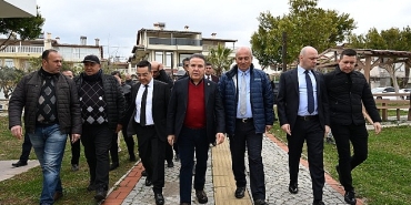 baskan-bocek-kurutma-ve-paketleme-tesisini-gezdi.jpg