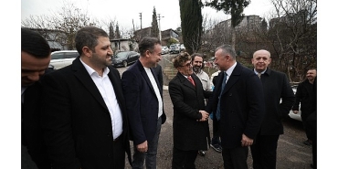 baskan-buyukakina-vanlilardan-sicak-karsilama.jpg