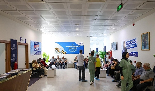 baskan-cercioglu-saglik-hizmetlerini-her-gun-yuzlerce-vatandasla-bulusturuyor.jpg