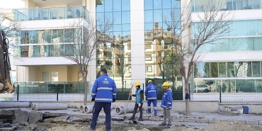 baskan-cercioglunun-calismalari-ile-kusadasinin-altyapisi-gucleniyor.jpg