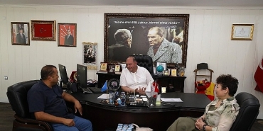 baskan-cicek-muhtarlar-dernegini-agirladi.jpg