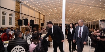 baskan-cirpanoglu-personelle-iftar-sofrasinda-bulustu.jpg