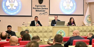 baskan-dutluludan-buyuksehir-belediye-meclisinde-yatirim-yili-vurgusu.jpg