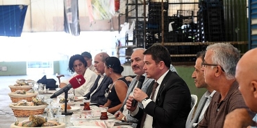 baskan-erkan-aydin-dikkaldirimda-vatandasla-bulustu.jpg