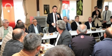 baskan-erkan-aydin-mahalleleri-geziyor-sorunlar-cozuluyor.jpg