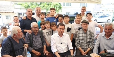 baskan-erkan-aydina-vatandaslardan-yogun-ilgi.jpg