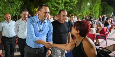 baskan-eskiden-camdibi-cikarmasi-halkimizin-icinde-bornovanin-hizmetindeyiz.jpg