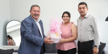 baskan-fevzi-topuz-minik-kalplerin-ve-ailelerinin-heyecanina-ortak-oldu.jpg