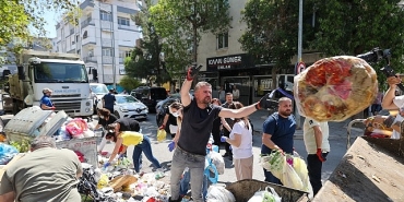 baskan-gorkem-duman-vatandaslarla-cop-topladi.jpg