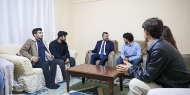 baskan-gorkem-dumandan-ogrenci-evine-ziyaret.jpg