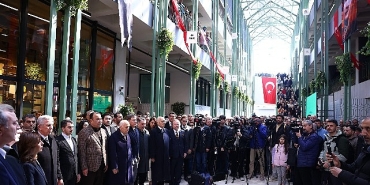 baskan-guner-esat-hal-acilisina-katildi.jpg