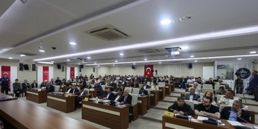 baskan-kinaydan-mali-disiplin-ve-hizmet-vurgusu.jpg