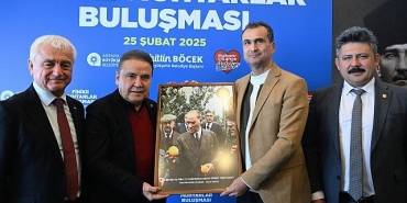 baskan-muhittin-bocekten-finikeye-ziyaret.jpg