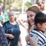 baskan-mutlu-konakli-komsularinin-evlerine-konuk-oldu.jpg