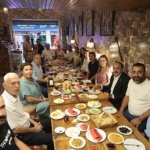 baskan-mutlu-tarihi-carsida-esnafla-bulustu-kemeralti-en-buyuk-zenginligimiz.jpg